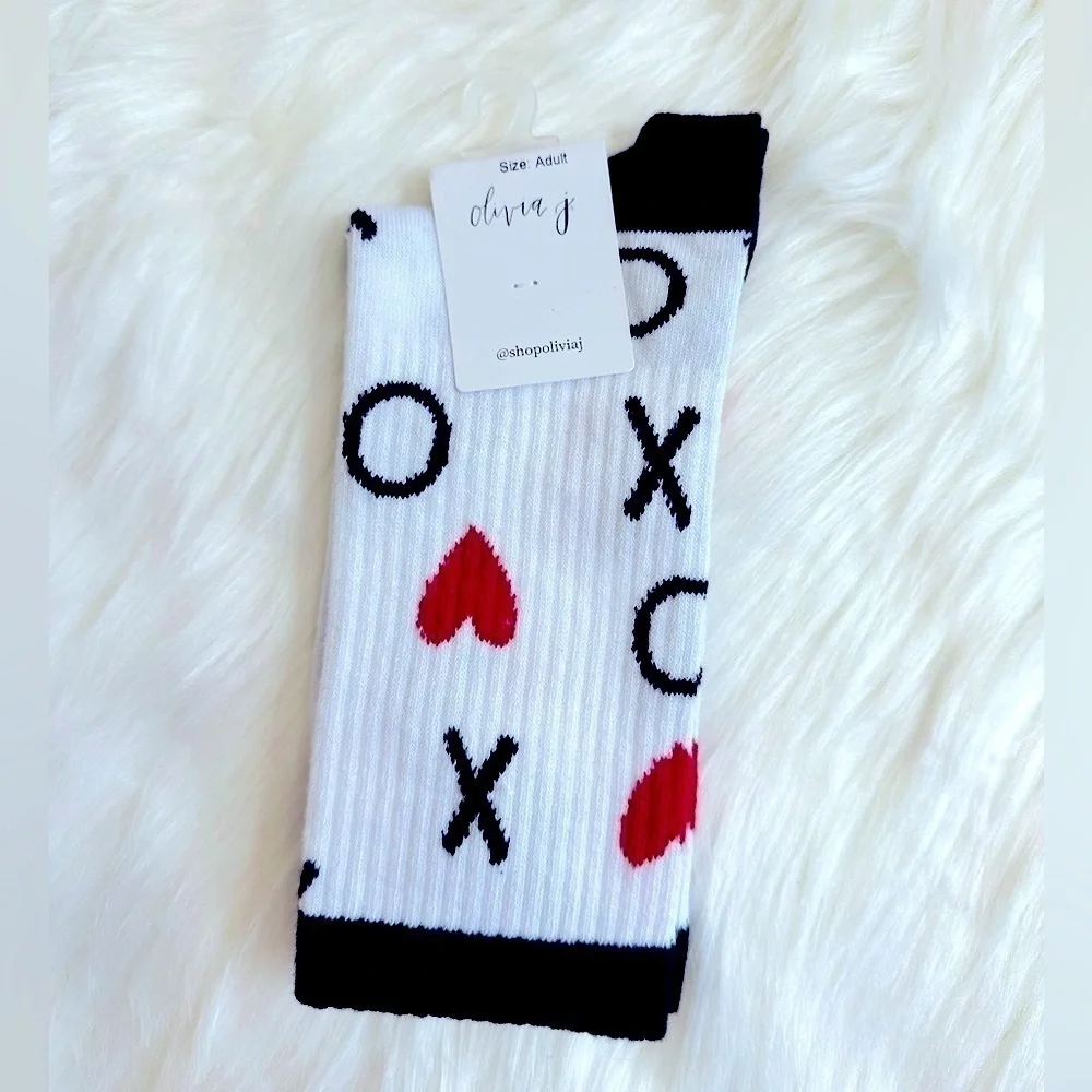 BUNDLE - BootayBag Red Flower Boyshort Panties Size Small + White XOXO Socks